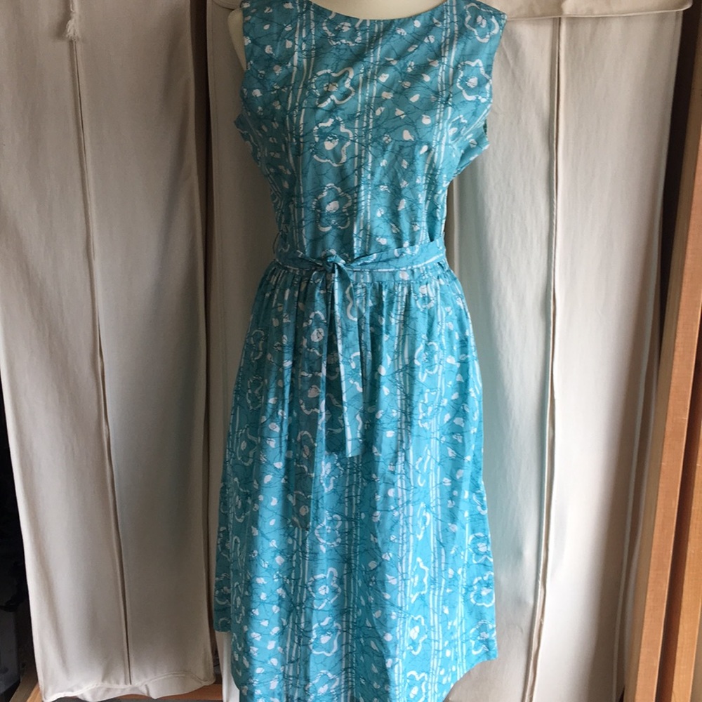 Vintage blue dress with belt